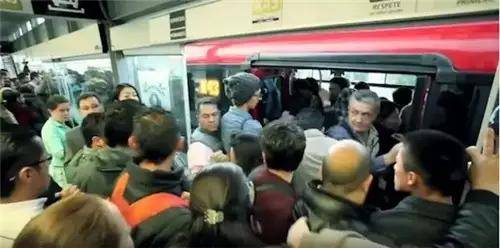 唯有這一些抓人眼球的室外標(biāo)識才配叫創(chuàng)意！廣告主也滿意15