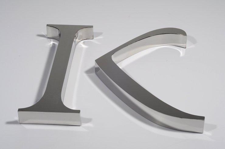 這些精工字，不但適合戶外呈現(xiàn)，還能是公司最搶眼的形象17