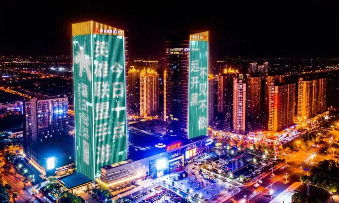 重塑誘惑力：空間感官雙重震撼的戶外廣告6