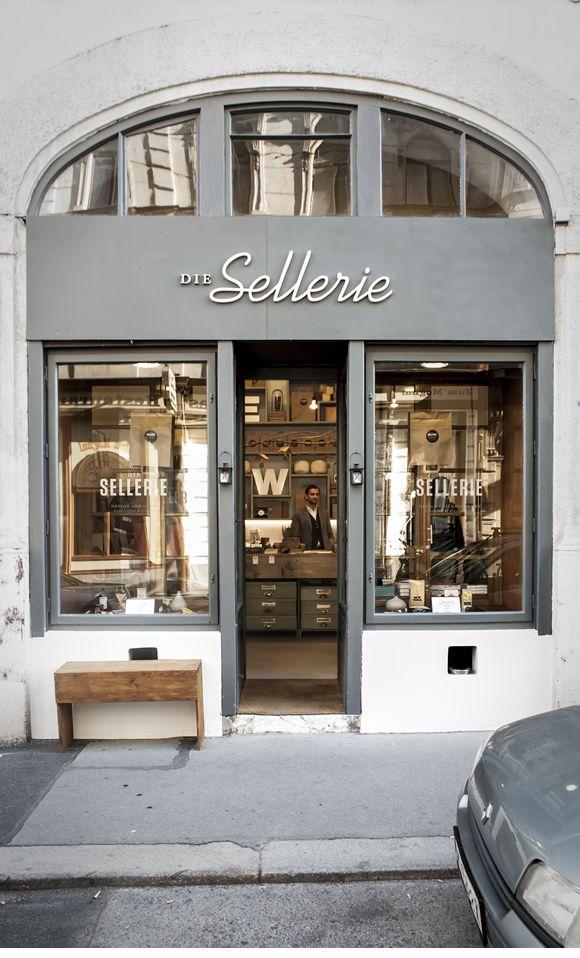 作為線下超級入口，商店招牌重大性凸顯23