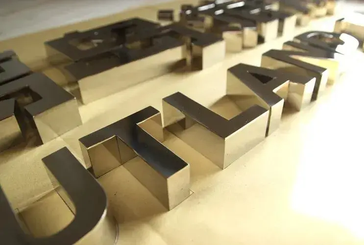 最小能做多大？6種慣用發(fā)光字可制作長(zhǎng)度匯總3