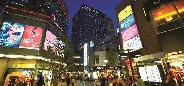 走訪10多位廣告公司用戶，才一些這份外墻鏤空燈箱制造裝置指南13