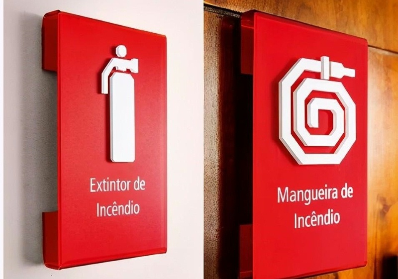 用PVC做的導(dǎo)視標(biāo)志，有創(chuàng)意9